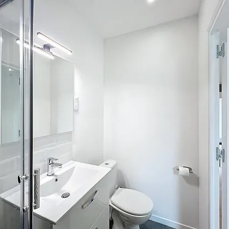 - 1 Min Gare - Entree Autonome - *