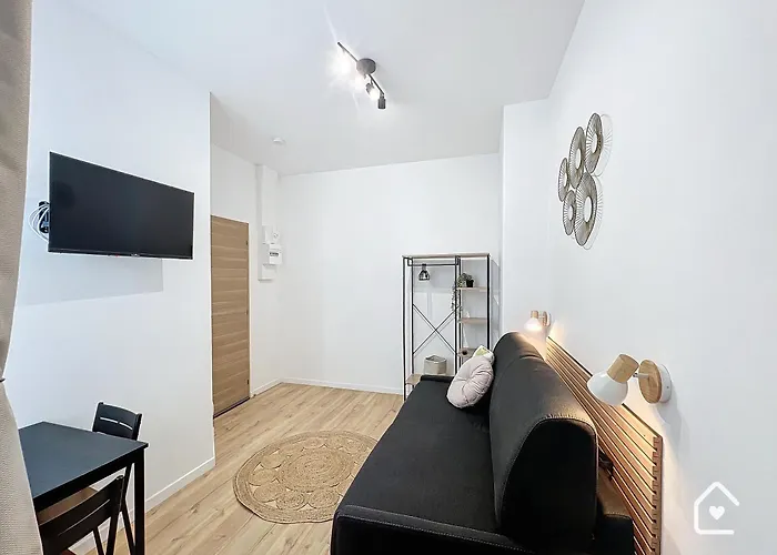 - 1 Min Gare - Entree Autonome - Apartment