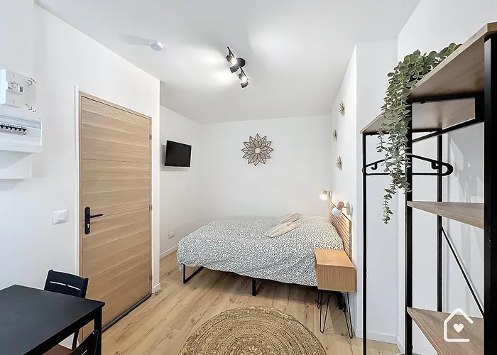 - 1 Min Gare - Entree Autonome - Apartment *