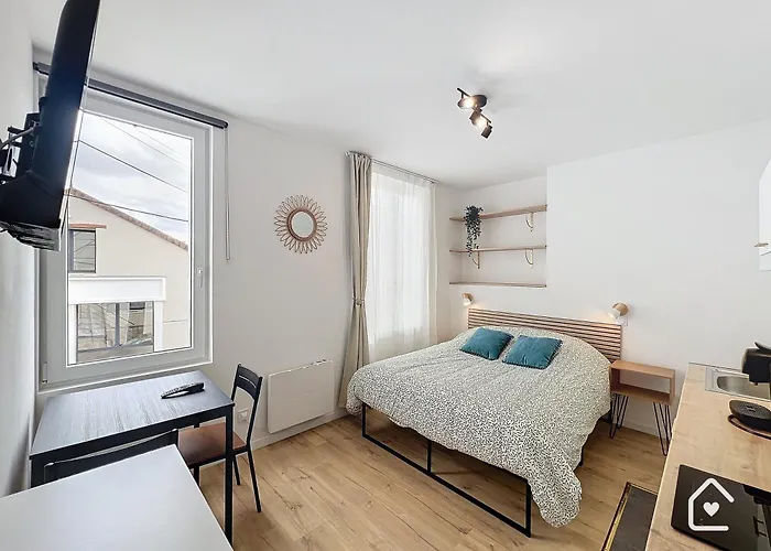 - 1 Min Gare - Entree Autonome - Apartment Chatellerault